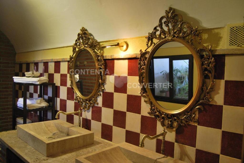 Cueva La Ermita Villa กวาดิกซ์ ภายนอก รูปภาพ