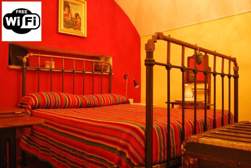 Cueva La Ermita Villa กวาดิกซ์ ภายนอก รูปภาพ